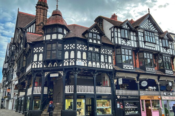 The Heart of Chester Walking Tour - Guided Walk - Eastgate Clock and the city wall