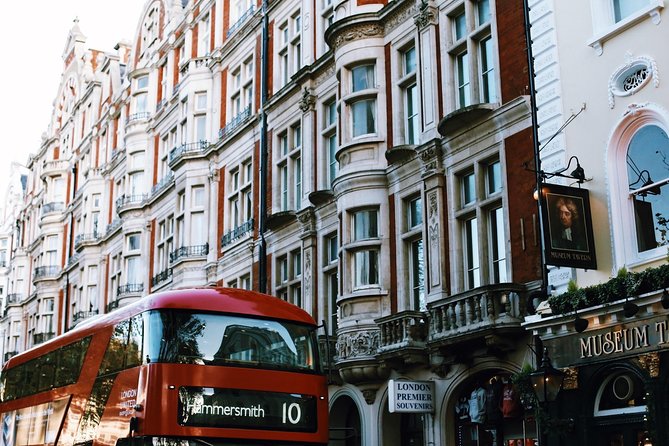 The History of London City Center Tour Semi-Private 12ppl Max - 10 Downing Street and the working government