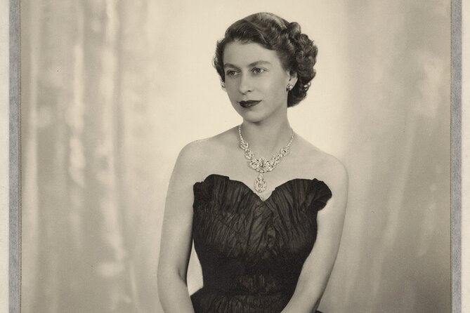 The Kings Gallery - Queen Elizabeth II: Her Life in Style - Pairing the Gallery With Buckingham Palace