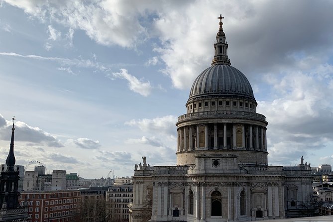 The Magic of Harry Potter Private Guided Tour for Kids and Families in London - Trafalgar Square adds London history