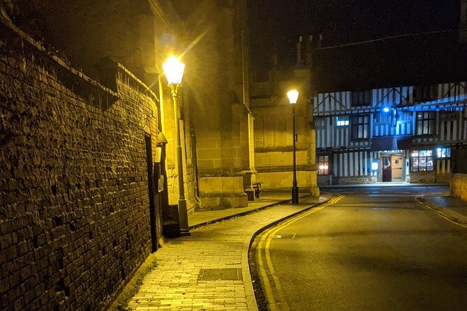 The Sinister Side of Shakespeare's Stratford Walking Tour - Why the guide matters more than the route