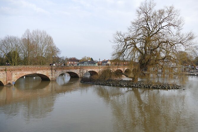 The WalkTalkShow.co.uk - Guided Tour of Stratford upon Avon - The Guild Chapel and Shakespeare’s education