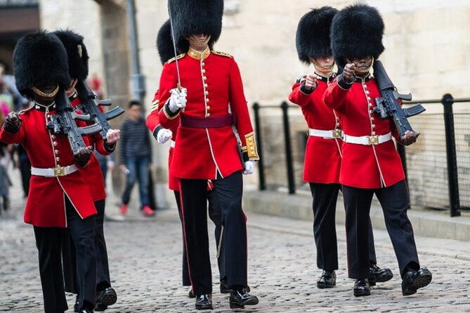 Tower of London: Opening Ceremony & Early Crown Jewels Access - Watching the keys and gate-opening ceremony