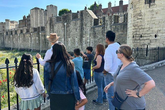 Tower of London Private Tour with Blue Badge Guide - The old Royal Menagerie and the animal sculptures