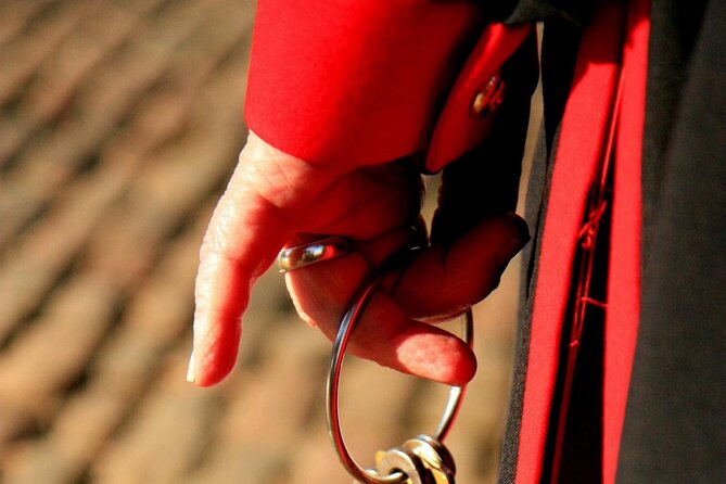 Tower of London Private Walking Tour - Meeting at Tower Hill at 11 a.m.