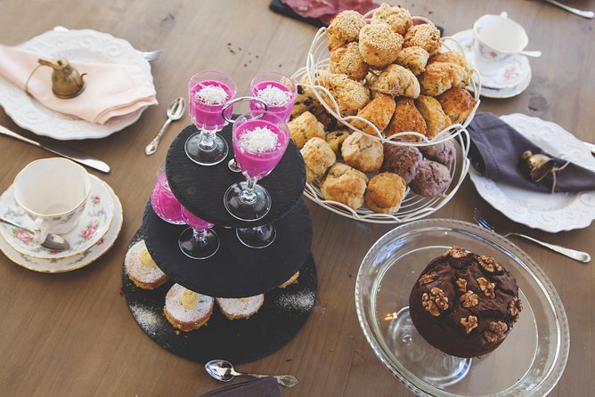 Traditional Afternoon Tea Experience and Baking Class in Stratford-upon-Avon - Arriving at The Dough House on Ely Street