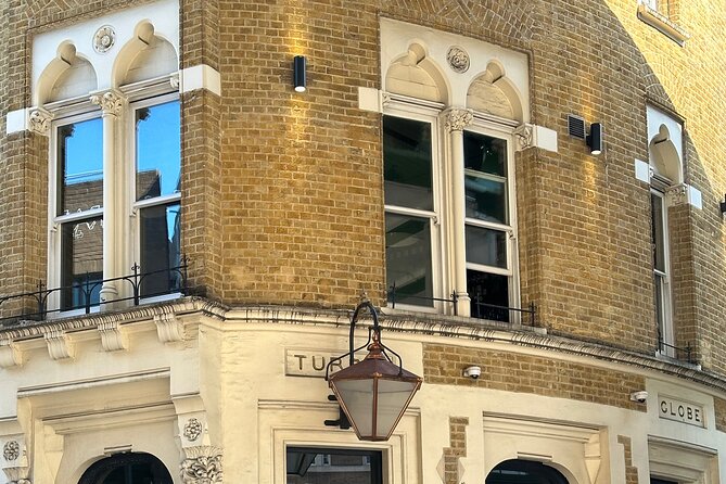 Traditional English Walking Food Tour With London Food Tours - Trying jellied eels and other less familiar tastes
