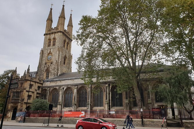 Turmoil, Templars & Oliver Twist London's Squalor and Splendour - The Royal Courts of Justice and London’s legal power