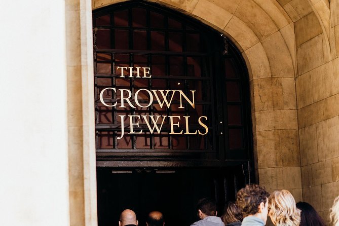 VIP Early Access Opening Ceremony Tower of London & River Cruise - Meeting the ravens and entering the White Tower