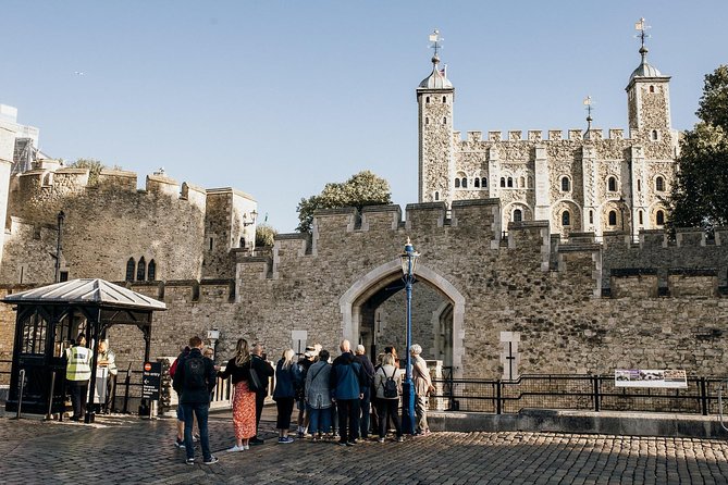 VIP Early Access Opening Ceremony Tower of London & River Cruise - The Thames cruise pass adds useful value
