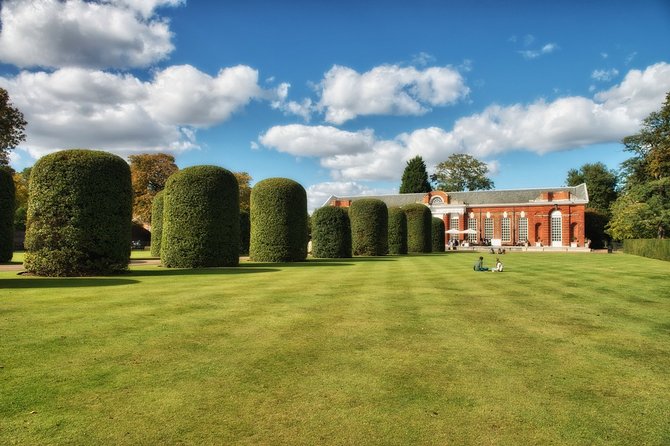 VIP Kensington Palace Gardens Tour & Royal Tea Crown Experience - Adding the timed palace entry