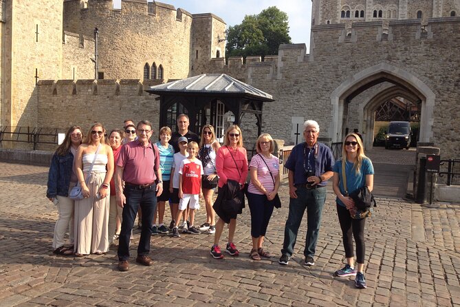VIP Tower of London and Crown Jewels Tour with Private Beefeater Meet & Greet - How strong are the guides?