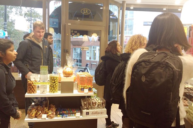 Walking food tour in Brighton - Why the guides matter