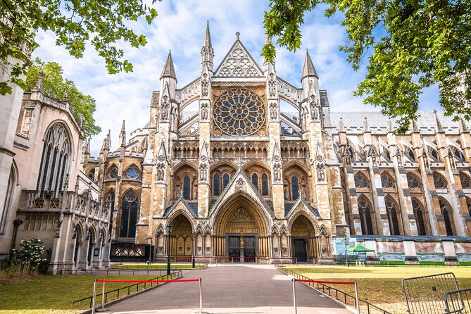 Walking Tour of London Westminster Abbey, Big Ben, Buckingham - Starting with Churchill and Parliament Square