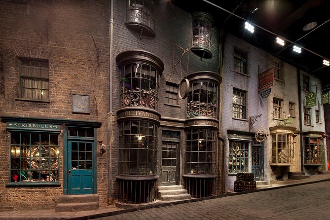 Warner Bros. Studio Tour London - The Making of Harry Potter and Oxford Day Trip - Timing, crowds, and the risk of a rushed day
