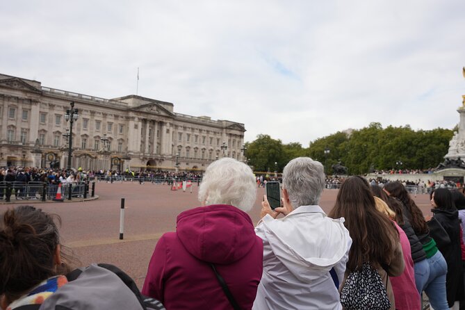 Westminster Abbey, Big Ben, Buckingham Guided Tour of London - Big Ben and the Palace of Westminster from outside