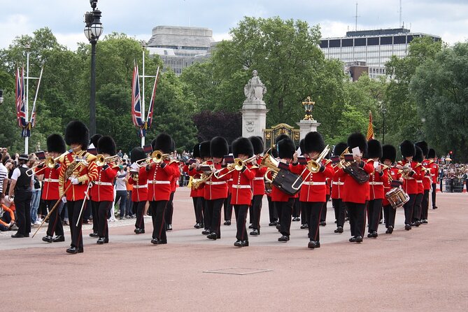Westminster Small Group Guided Tour with Changing of the Guard - Trafalgar Square connects art, war, and public life
