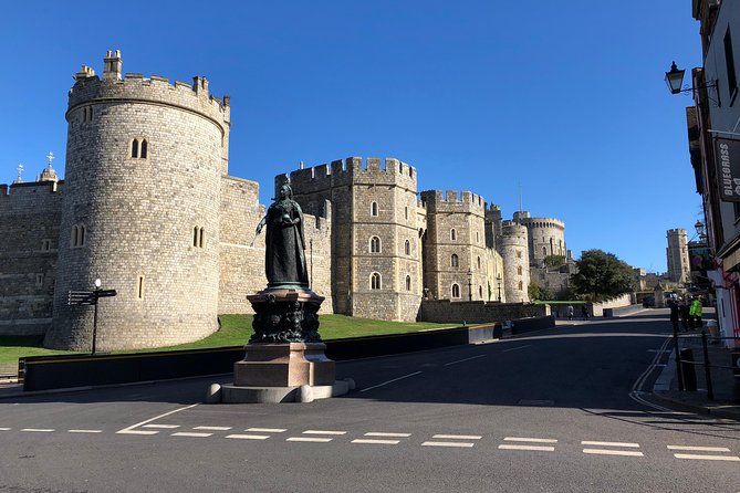Windsor Castle and Hampton Court Private Car with Driver Guide - Hampton Court and the palace of two eras