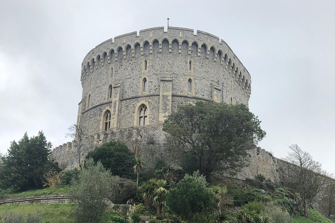 Windsor Castle and Stonehenge Private Car with Driver Guide - What the driver-guide adds