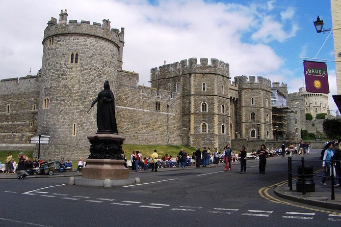 Windsor Castle & Hampton Court Palace, Private Tour Including entry pass - Why the driver matters so much