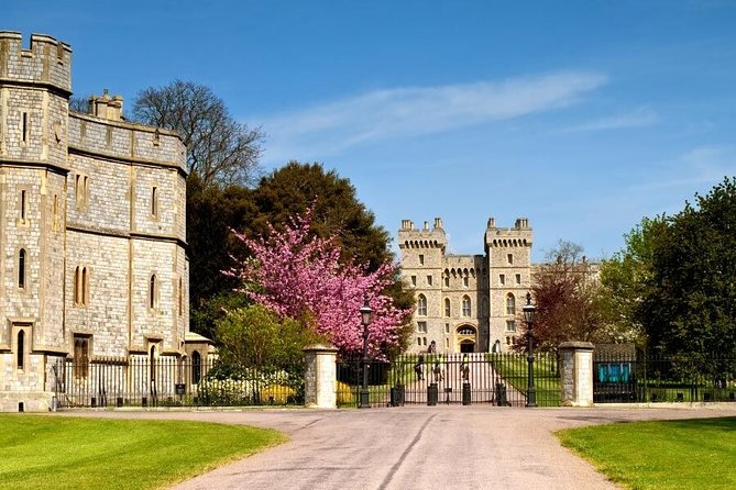 Windsor Castle Private Tour in Executive Vehicle With Admission - Windsor Castle is the real reason to book