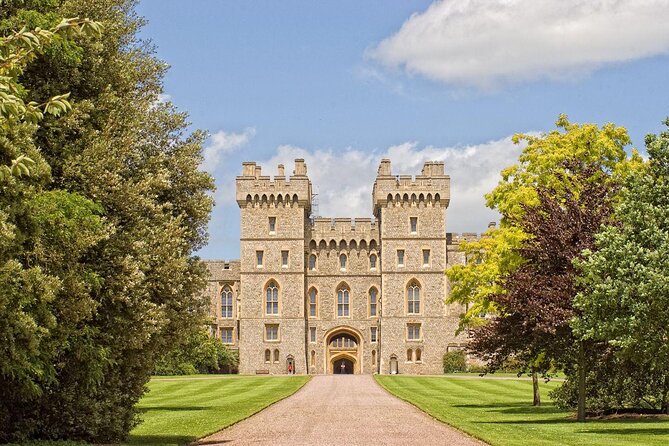 Windsor Castle, Stonehenge and Oxford Day Guided Tour from London - Windsor Castle: royal rooms and St. George’s Chapel