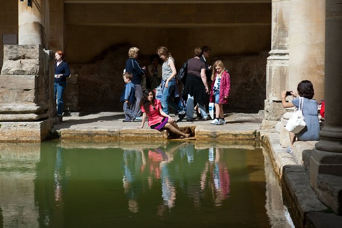 Windsor Castle, Stonehenge & Roman Baths Private Tour - Stonehenge, the day’s essential sight