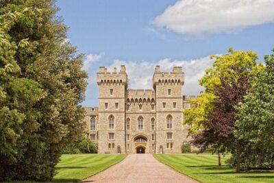 Windsor Castle, Stonehenge & Roman Baths Private Tour