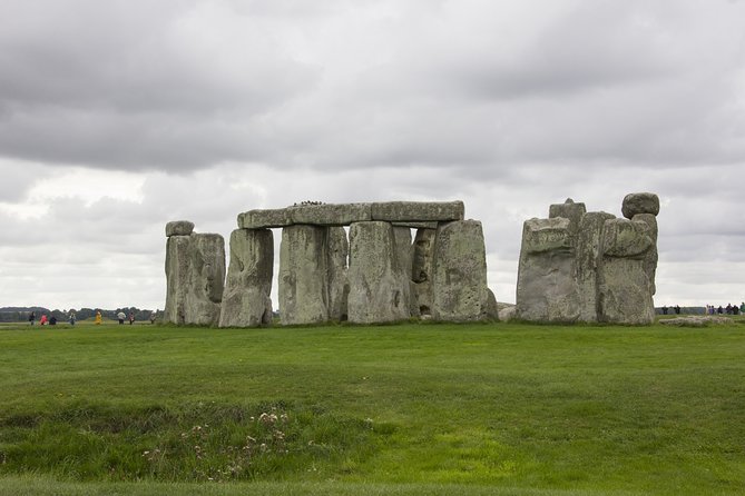 Windsor Castle, Stonehenge & Roman Baths Private Tour - Who should book this tour?