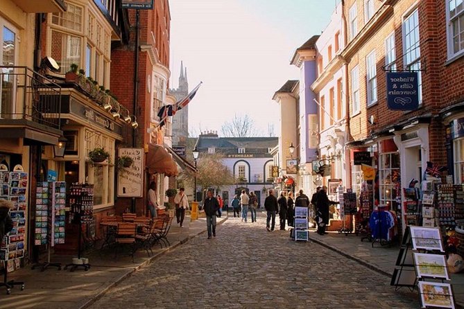 Windsor, Stonehenge and Bath Day Trip from London Spanish - Who should book this day trip?