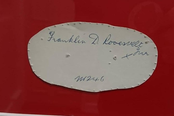 Winston Churchill's London and The Churchill War Rooms - A Private Tour. - Churchill’s cigars at James J. Fox and Robert Lewis