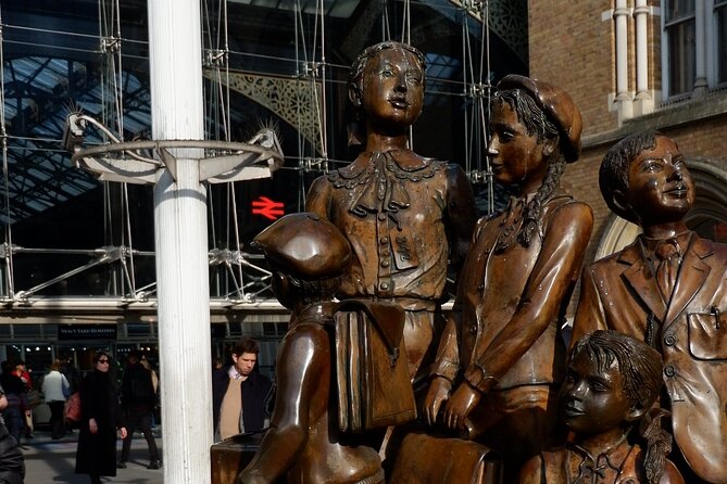 Working Women of the East End Walking Tour - The women behind East End work