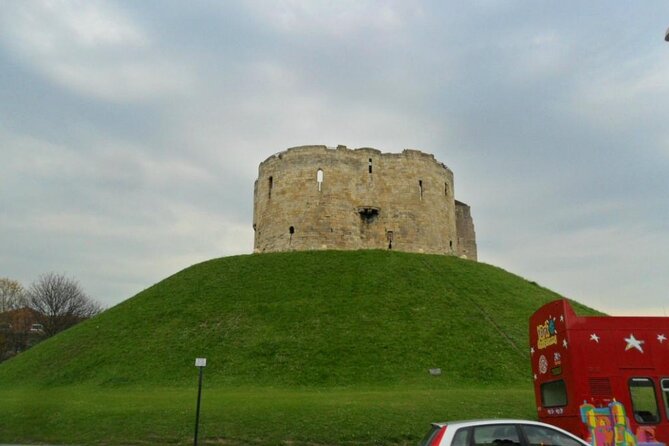 York Walls Private Walking Tour - Viking York and the castle quarter
