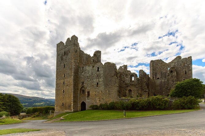 Yorkshire Dales Tour from York - Aysgarth Falls and the art of the quick stop