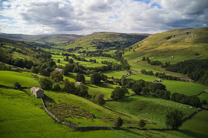 Yorkshire Dales Tour from York - Wensleydale Creamery and the cheese stop